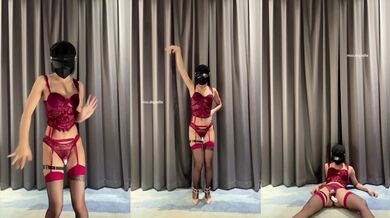 172专注舞蹈大学生【琪宝哟】最新门槛福利④，抖音风顶胯裸舞淫语自慰，阿黑颜骚得一批(17V) (2)